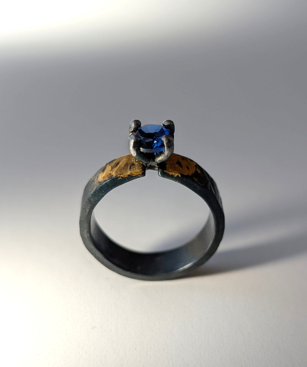 1ct Lab Sapphire Gilded Hammered Steel Band
